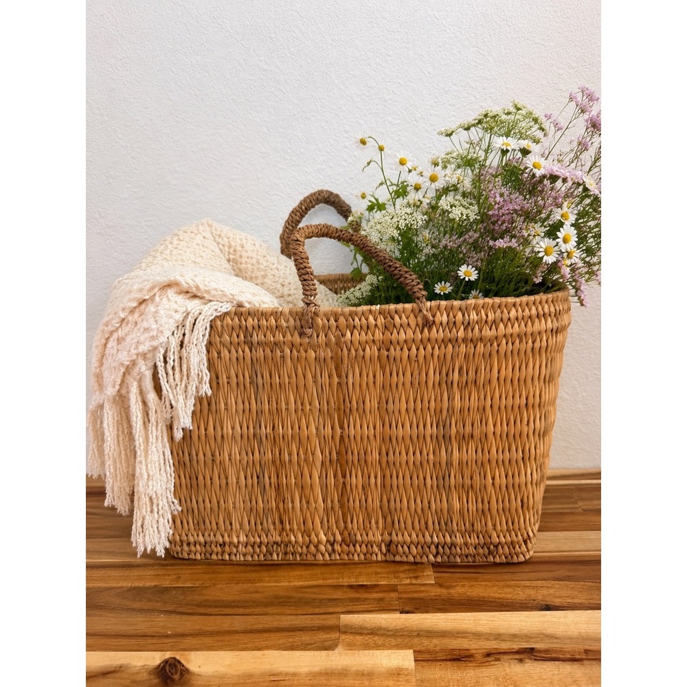 Woven Straw Tote Bag in Natural Tan